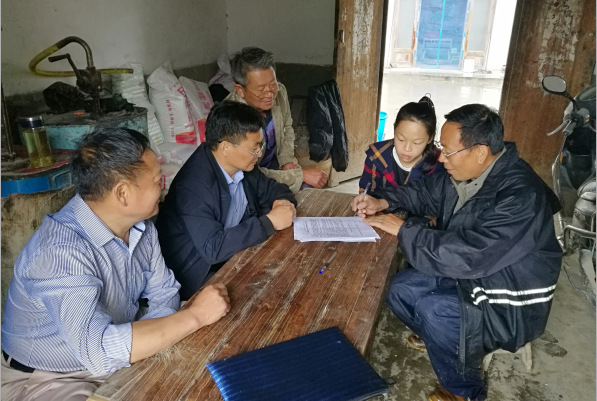 漂牌村开展夏季青少年防溺水入户走访宣传活动