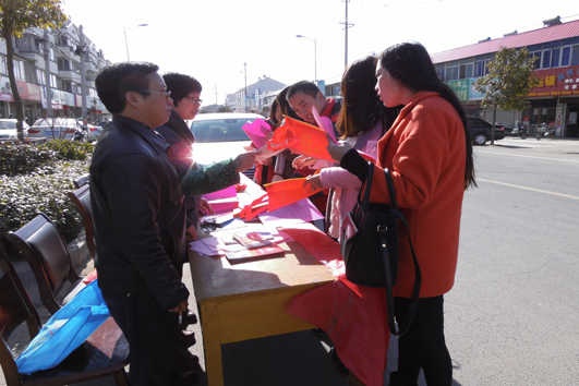 春节各地人口流动情况_中国各地汉族人口比例(3)