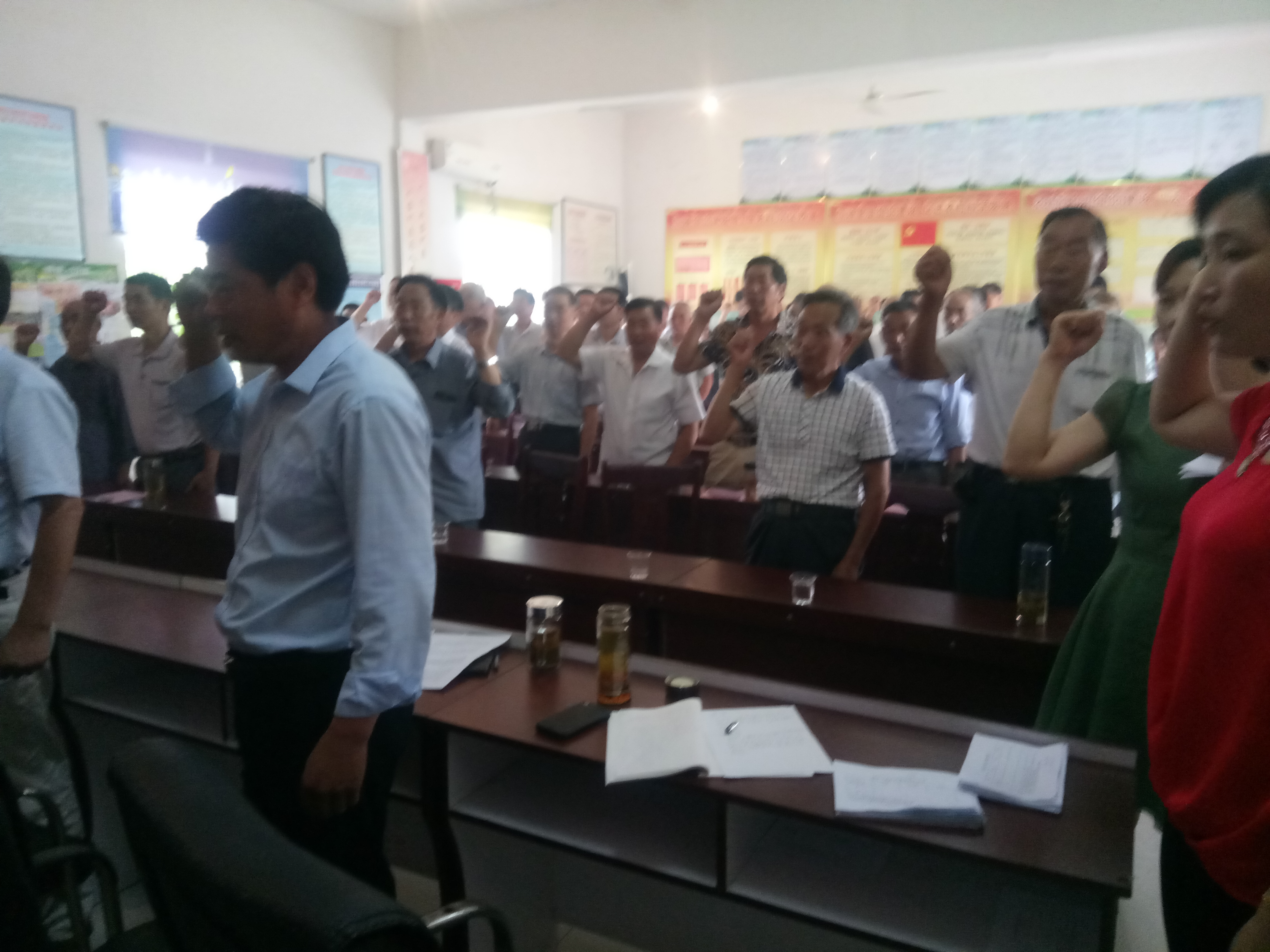 白马村开展春节节后收心教育会