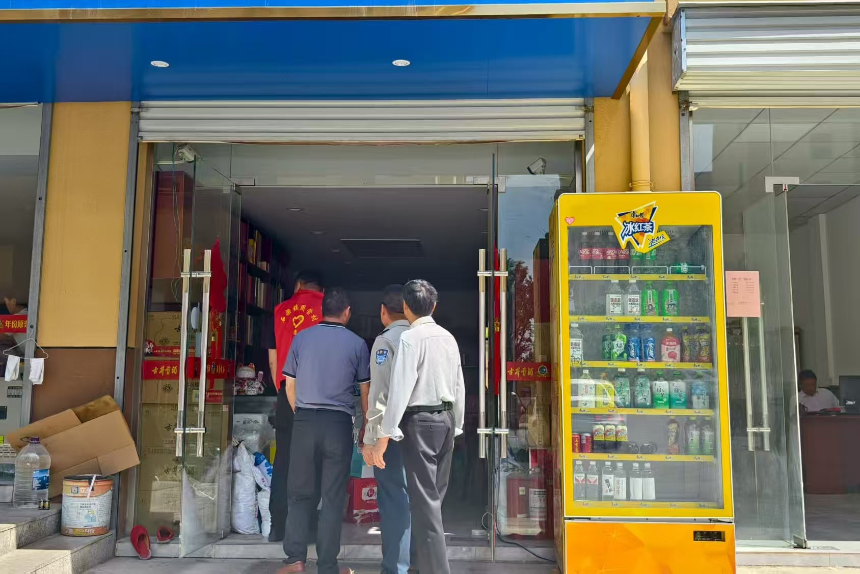 周营村对安置六小区进行全面安全排查工作