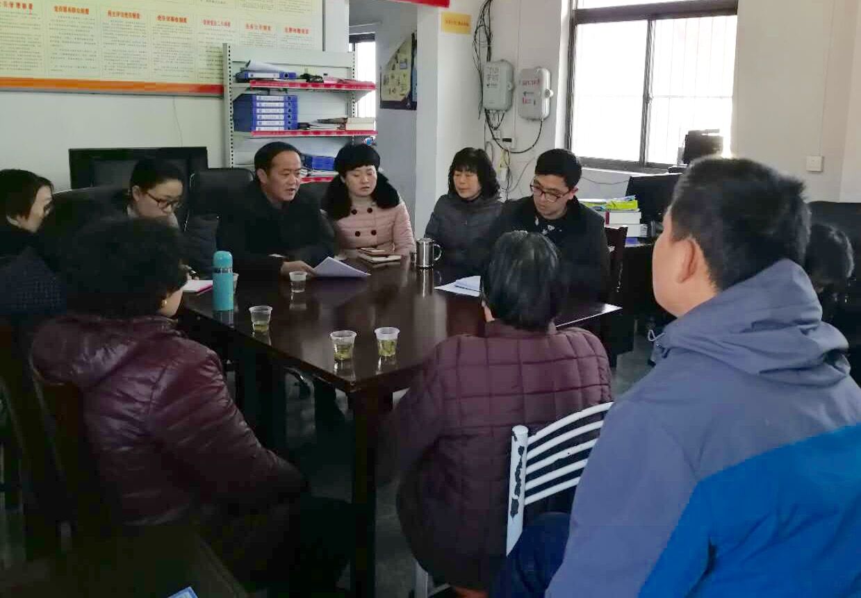 铜城镇对社区两委班子述职