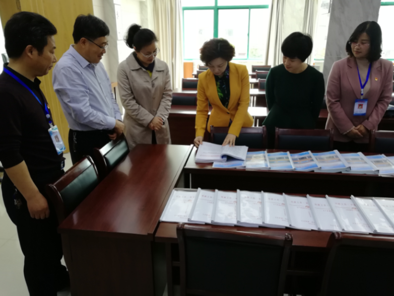 滁州市委组织部副部长焦艳一行来到二凤社区调研指导党建工作