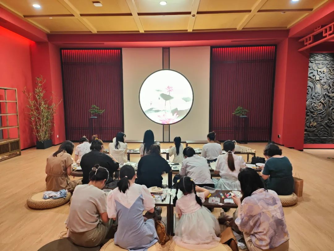 广陵街道：不“七”而遇，满心欢“夕”