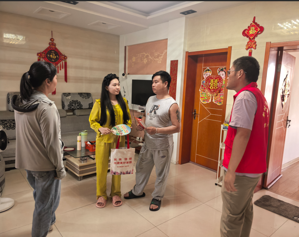 以暖心促融合  以同心筑团结