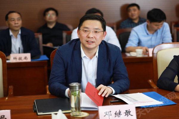 5月11日至12日,滁州市政府教育总督学付俊带队对我市2019年度党政领导