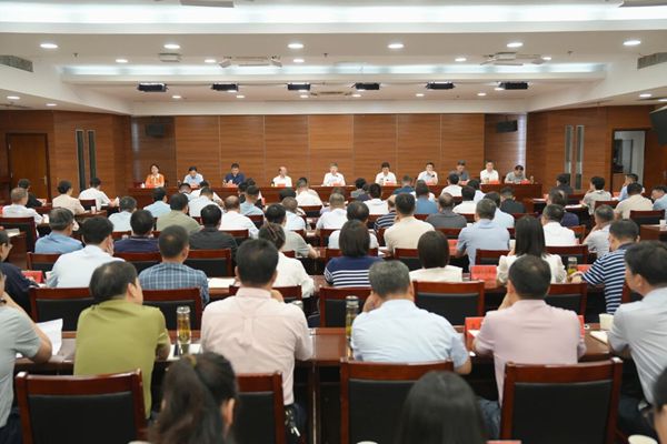 市委常委会扩大会议暨市委党的建设工作领导小组会议召开