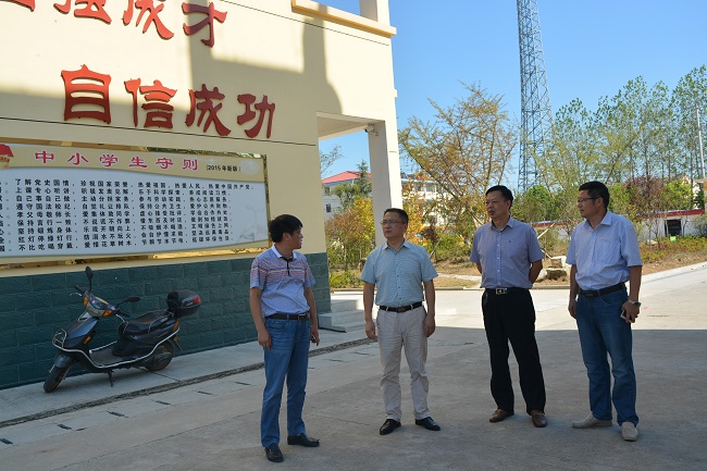 永丰镇镇长赵成刚视察学校工作-天长先锋网