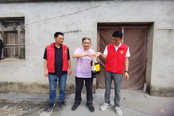 南尖回民村：走访慰问困难群众 真情关怀暖人心