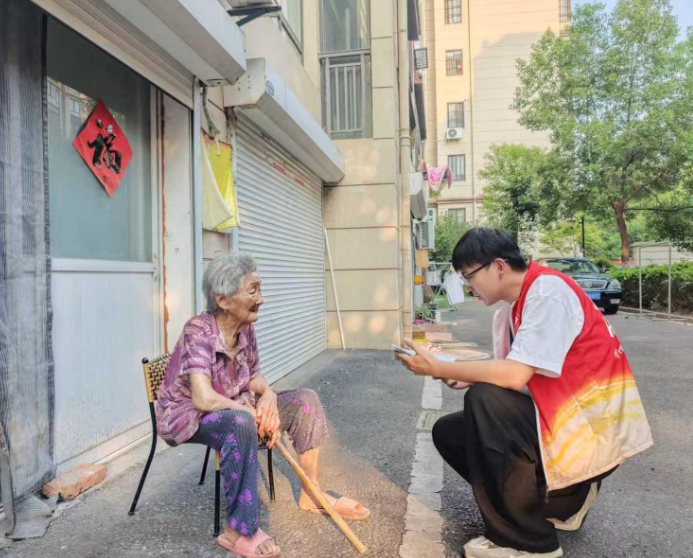 千秋街道：幸福小巷 迁就有让