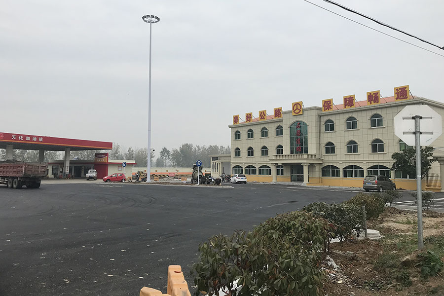 石梁镇何庄段服务区