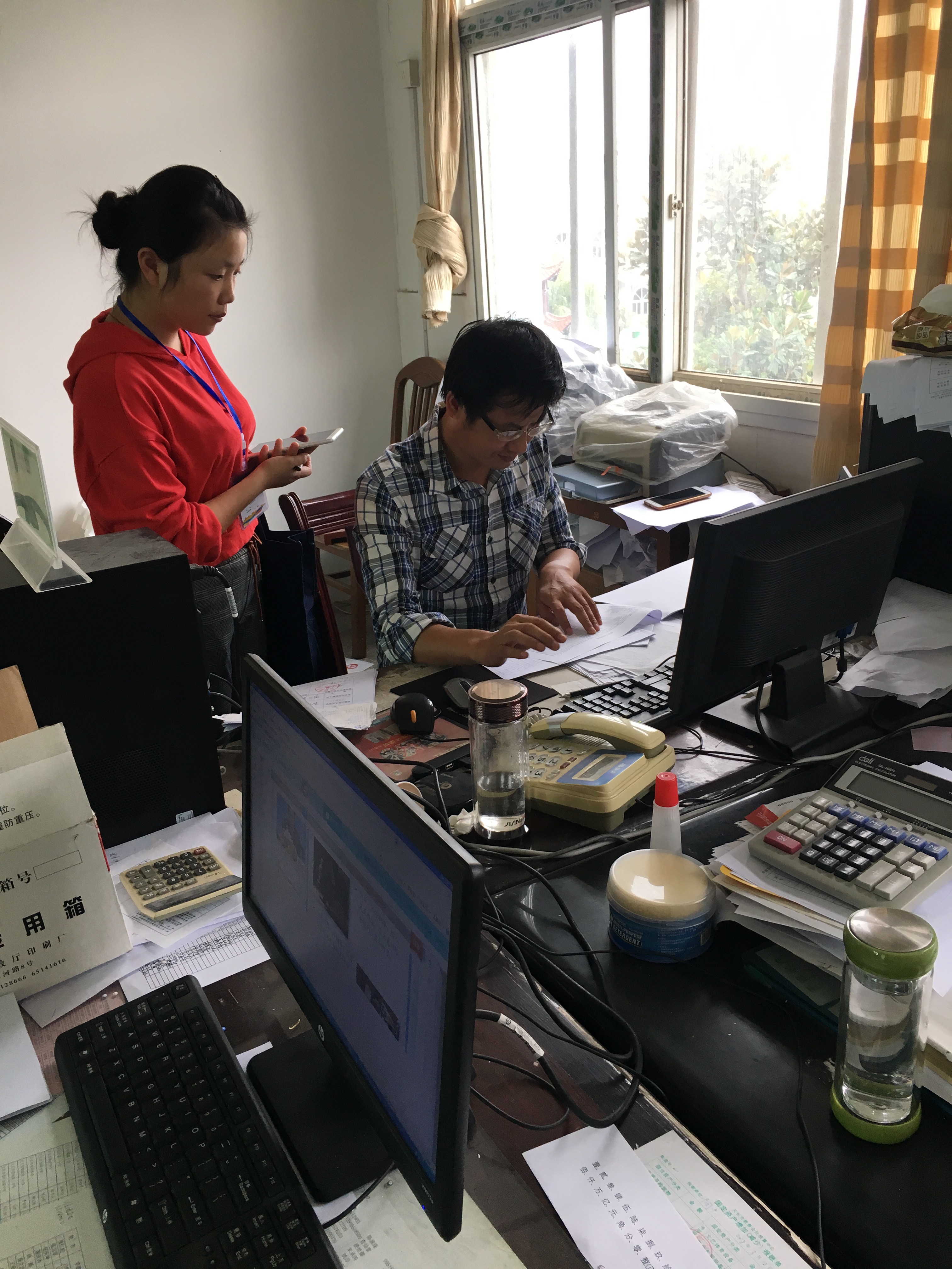 东风社区进行第四次全国经济普查入户摸底清查工作