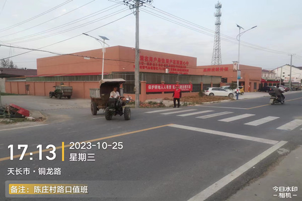 铜城镇陈庄村开展道路交通安全文明劝导志愿服务活动
