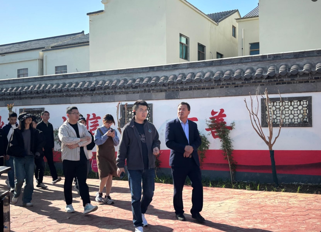 观沿湖发展亮点 拓石台振兴思路 —— 石台县干部参观铜城镇沿湖村