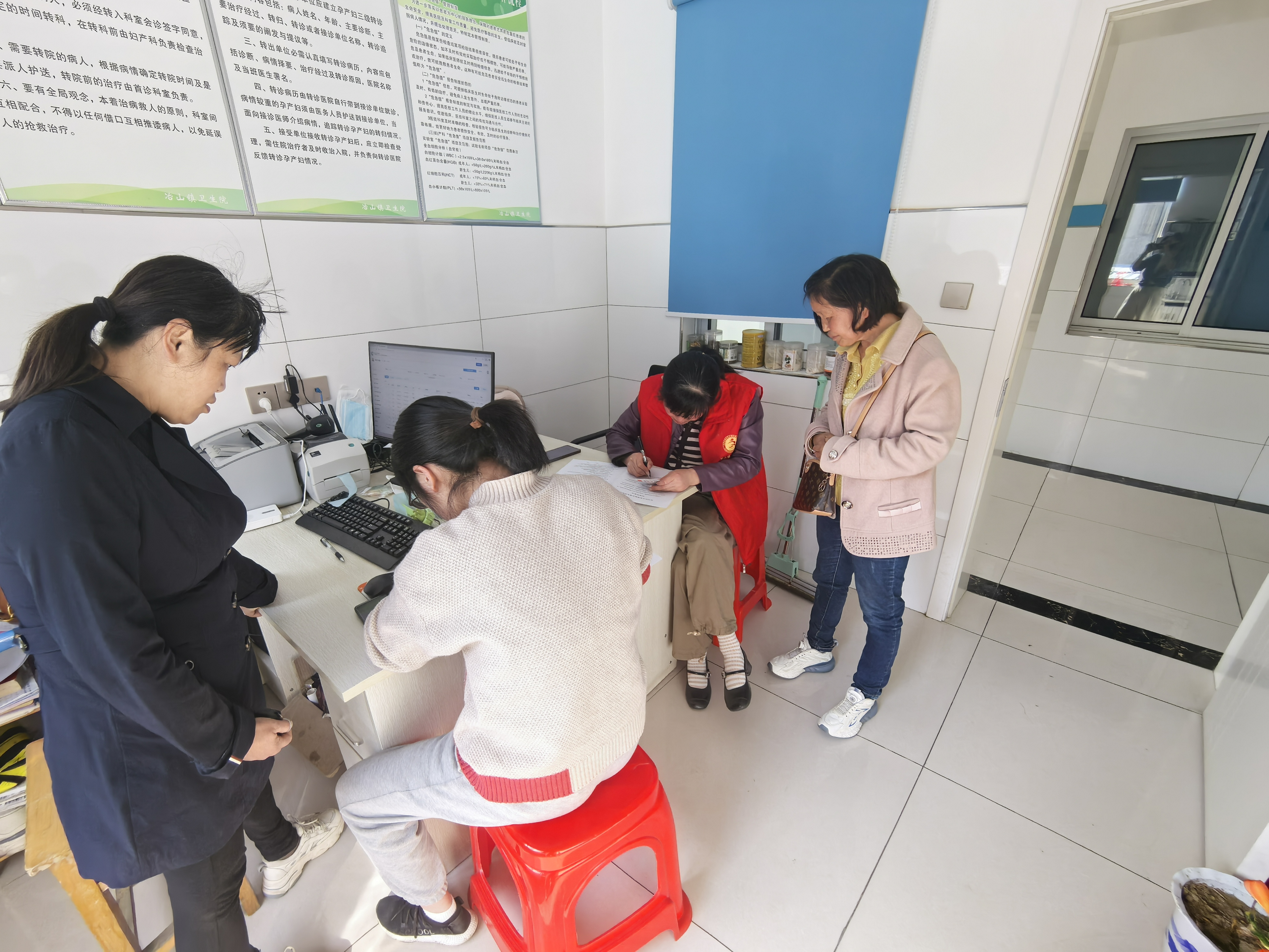 张巷村：免费开展宫颈癌筛查，为女性健康保驾护航