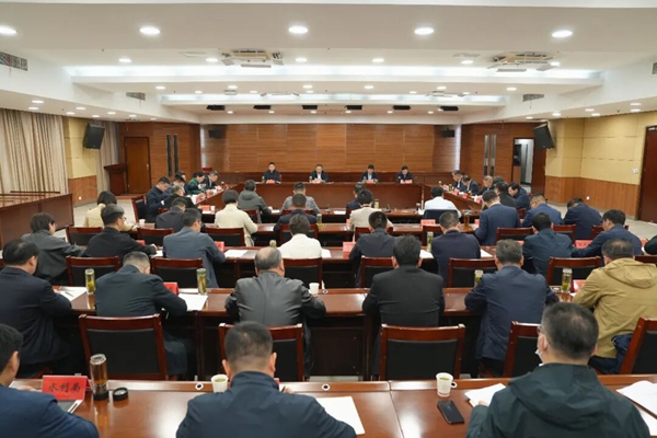 市委召开群众身边不正之风和腐败问题集中整治专题会议