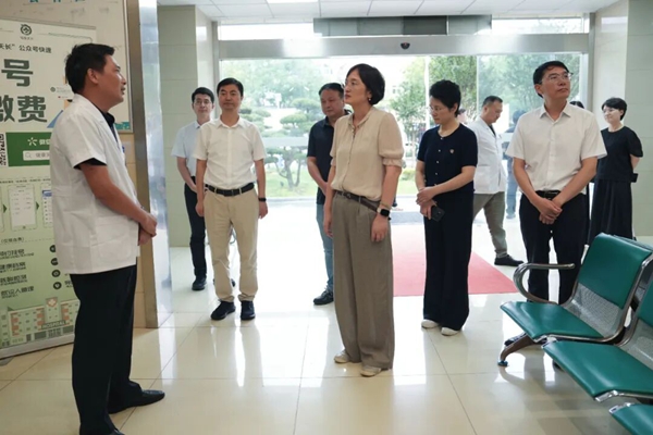 后其洁来我市调研综合医改工作