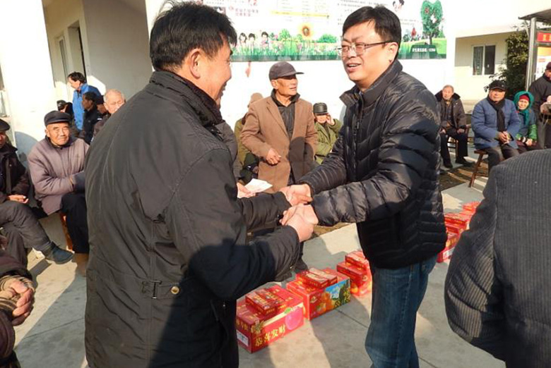 汊涧镇主要领导春节前走访慰问敬老院-天长先锋网